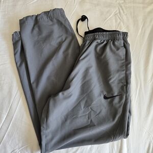 Nike Dri-Fit Gray Joggers Pants Men’s XL Athletic Gym Athletic Pants